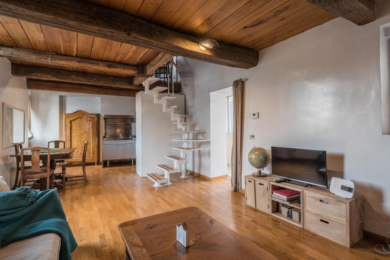 Apartamento Cozy Wooden Apt In Piazza Navona Roma Exterior foto