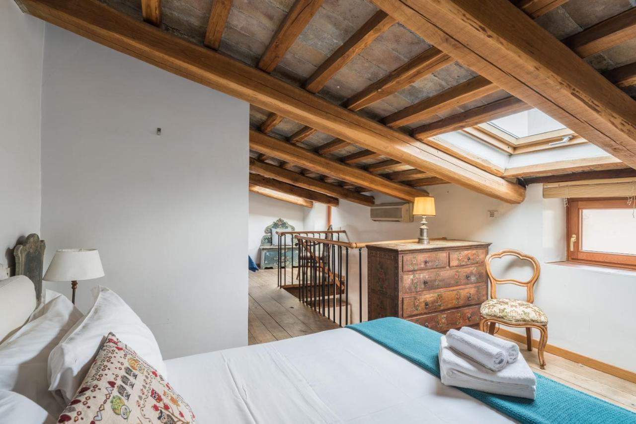Apartamento Cozy Wooden Apt In Piazza Navona Roma Exterior foto