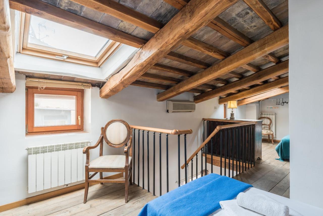 Apartamento Cozy Wooden Apt In Piazza Navona Roma Exterior foto