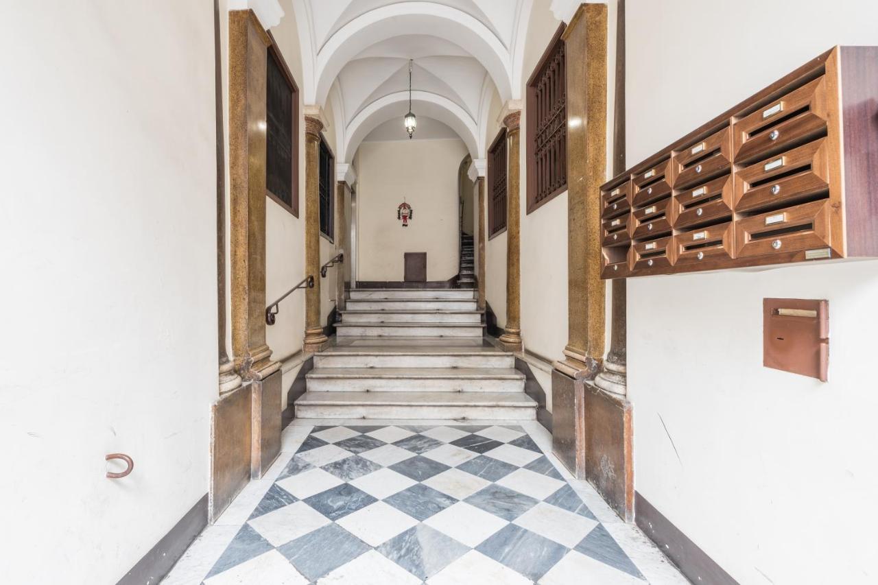 Apartamento Cozy Wooden Apt In Piazza Navona Roma Exterior foto