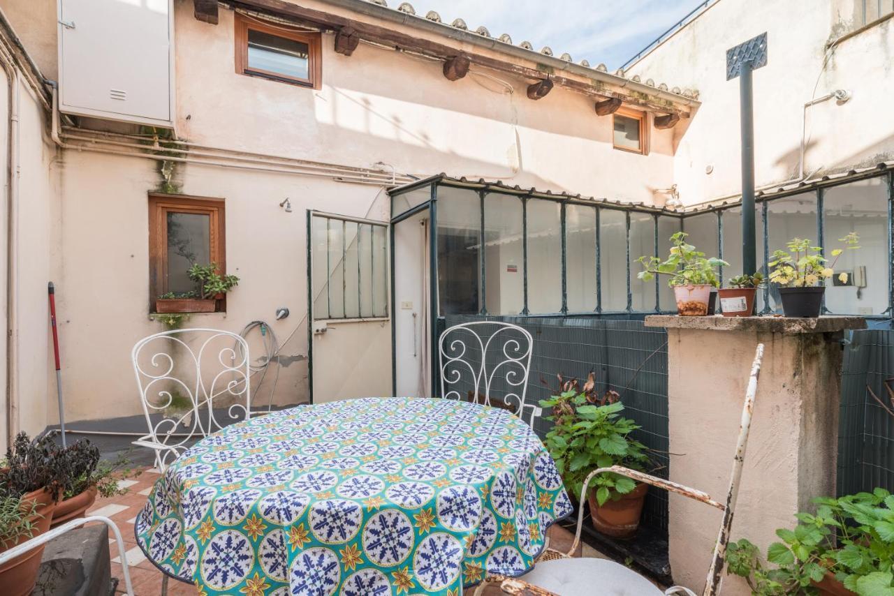 Apartamento Cozy Wooden Apt In Piazza Navona Roma Exterior foto